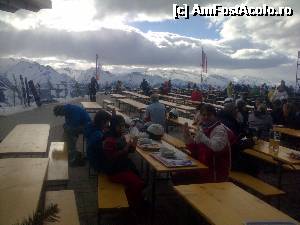 [P06] Pauza de schnaps sau de bere sau de masa, cu muzica cu d. j., atmosfera fantastica la 2000 metri la Schnaps-hans-alm. Panorama incredibila cu Hohe Tauern.  » foto by raducondurache
 - 
<span class="allrVoted glyphicon glyphicon-heart hidden" id="av495897"></span>
<a class="m-l-10 hidden" id="sv495897" onclick="voting_Foto_DelVot(,495897,2577)" role="button">șterge vot <span class="glyphicon glyphicon-remove"></span></a>
<a id="v9495897" class=" c-red"  onclick="voting_Foto_SetVot(495897)" role="button"><span class="glyphicon glyphicon-heart-empty"></span> <b>LIKE</b> = Votează poza</a> <img class="hidden"  id="f495897W9" src="/imagini/loader.gif" border="0" /><span class="AjErrMes hidden" id="e495897ErM"></span>