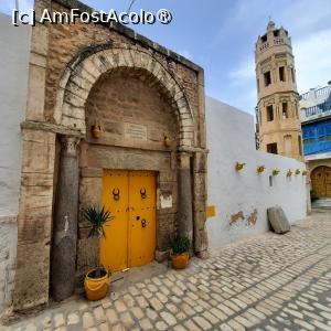 [P27] Sousse, Medina, Moschee otomană, Zaouia Zakkak » foto by mprofeanu
 - 
<span class="allrVoted glyphicon glyphicon-heart hidden" id="av1430574"></span>
<a class="m-l-10 hidden" id="sv1430574" onclick="voting_Foto_DelVot(,1430574,2617)" role="button">șterge vot <span class="glyphicon glyphicon-remove"></span></a>
<a id="v91430574" class=" c-red"  onclick="voting_Foto_SetVot(1430574)" role="button"><span class="glyphicon glyphicon-heart-empty"></span> <b>LIKE</b> = Votează poza</a> <img class="hidden"  id="f1430574W9" src="/imagini/loader.gif" border="0" /><span class="AjErrMes hidden" id="e1430574ErM"></span>