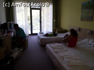 [P03] Tripla uriase.  » foto by ela75
 - 
<span class="allrVoted glyphicon glyphicon-heart hidden" id="av784594"></span>
<a class="m-l-10 hidden" id="sv784594" onclick="voting_Foto_DelVot(,784594,2682)" role="button">șterge vot <span class="glyphicon glyphicon-remove"></span></a>
<a id="v9784594" class=" c-red"  onclick="voting_Foto_SetVot(784594)" role="button"><span class="glyphicon glyphicon-heart-empty"></span> <b>LIKE</b> = Votează poza</a> <img class="hidden"  id="f784594W9" src="/imagini/loader.gif" border="0" /><span class="AjErrMes hidden" id="e784594ErM"></span>