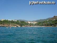 [P24] resortul vazut din largul marii egee. in centru cladirea pricipala a hotelului » foto by beko
 - 
<span class="allrVoted glyphicon glyphicon-heart hidden" id="av143041"></span>
<a class="m-l-10 hidden" id="sv143041" onclick="voting_Foto_DelVot(,143041,2733)" role="button">șterge vot <span class="glyphicon glyphicon-remove"></span></a>
<a id="v9143041" class=" c-red"  onclick="voting_Foto_SetVot(143041)" role="button"><span class="glyphicon glyphicon-heart-empty"></span> <b>LIKE</b> = Votează poza</a> <img class="hidden"  id="f143041W9" src="/imagini/loader.gif" border="0" /><span class="AjErrMes hidden" id="e143041ErM"></span>