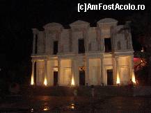 [P04] biblioteca lui Celsus... in hotel » foto by beko
 - 
<span class="allrVoted glyphicon glyphicon-heart hidden" id="av143021"></span>
<a class="m-l-10 hidden" id="sv143021" onclick="voting_Foto_DelVot(,143021,2733)" role="button">șterge vot <span class="glyphicon glyphicon-remove"></span></a>
<a id="v9143021" class=" c-red"  onclick="voting_Foto_SetVot(143021)" role="button"><span class="glyphicon glyphicon-heart-empty"></span> <b>LIKE</b> = Votează poza</a> <img class="hidden"  id="f143021W9" src="/imagini/loader.gif" border="0" /><span class="AjErrMes hidden" id="e143021ErM"></span>