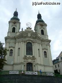 [P33] Cehia, Karlovy Vary - Biserica Maria Magdalena » foto by magdalena
 - 
<span class="allrVoted glyphicon glyphicon-heart hidden" id="av122059"></span>
<a class="m-l-10 hidden" id="sv122059" onclick="voting_Foto_DelVot(,122059,2782)" role="button">șterge vot <span class="glyphicon glyphicon-remove"></span></a>
<a id="v9122059" class=" c-red"  onclick="voting_Foto_SetVot(122059)" role="button"><span class="glyphicon glyphicon-heart-empty"></span> <b>LIKE</b> = Votează poza</a> <img class="hidden"  id="f122059W9" src="/imagini/loader.gif" border="0" /><span class="AjErrMes hidden" id="e122059ErM"></span>