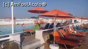 [P14] Piscina hotelului la orele amiezii.  » foto by ovidiuyepi
 - 
<span class="allrVoted glyphicon glyphicon-heart hidden" id="av1027770"></span>
<a class="m-l-10 hidden" id="sv1027770" onclick="voting_Foto_DelVot(,1027770,2822)" role="button">șterge vot <span class="glyphicon glyphicon-remove"></span></a>
<a id="v91027770" class=" c-red"  onclick="voting_Foto_SetVot(1027770)" role="button"><span class="glyphicon glyphicon-heart-empty"></span> <b>LIKE</b> = Votează poza</a> <img class="hidden"  id="f1027770W9" src="/imagini/loader.gif" border="0" /><span class="AjErrMes hidden" id="e1027770ErM"></span>