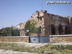 [P31] Edificii în ruină la Hierapolis » foto by irinad
 - 
<span class="allrVoted glyphicon glyphicon-heart hidden" id="av625923"></span>
<a class="m-l-10 hidden" id="sv625923" onclick="voting_Foto_DelVot(,625923,3039)" role="button">șterge vot <span class="glyphicon glyphicon-remove"></span></a>
<a id="v9625923" class=" c-red"  onclick="voting_Foto_SetVot(625923)" role="button"><span class="glyphicon glyphicon-heart-empty"></span> <b>LIKE</b> = Votează poza</a> <img class="hidden"  id="f625923W9" src="/imagini/loader.gif" border="0" /><span class="AjErrMes hidden" id="e625923ErM"></span>