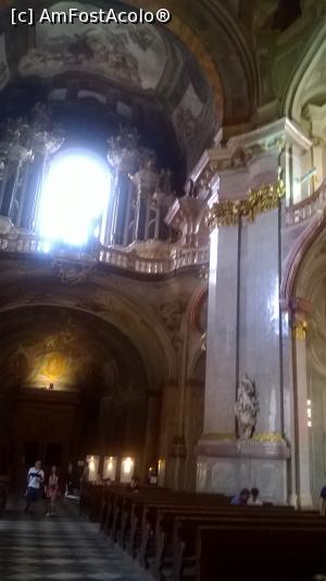 [P07] interior biserica sf. Nicolae - Praga » foto by zlatna
 - 
<span class="allrVoted glyphicon glyphicon-heart hidden" id="av816865"></span>
<a class="m-l-10 hidden" id="sv816865" onclick="voting_Foto_DelVot(,816865,3167)" role="button">șterge vot <span class="glyphicon glyphicon-remove"></span></a>
<a id="v9816865" class=" c-red"  onclick="voting_Foto_SetVot(816865)" role="button"><span class="glyphicon glyphicon-heart-empty"></span> <b>LIKE</b> = Votează poza</a> <img class="hidden"  id="f816865W9" src="/imagini/loader.gif" border="0" /><span class="AjErrMes hidden" id="e816865ErM"></span>