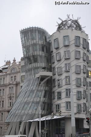 [P51] Dancing House » foto by Roxelly
 - 
<span class="allrVoted glyphicon glyphicon-heart hidden" id="av658275"></span>
<a class="m-l-10 hidden" id="sv658275" onclick="voting_Foto_DelVot(,658275,3167)" role="button">șterge vot <span class="glyphicon glyphicon-remove"></span></a>
<a id="v9658275" class=" c-red"  onclick="voting_Foto_SetVot(658275)" role="button"><span class="glyphicon glyphicon-heart-empty"></span> <b>LIKE</b> = Votează poza</a> <img class="hidden"  id="f658275W9" src="/imagini/loader.gif" border="0" /><span class="AjErrMes hidden" id="e658275ErM"></span>