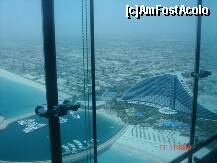 [P01] Vedere din restaurantul aflat la ultimul etaj al hotelului Burj al Arab. » foto by marutz*
 - 
<span class="allrVoted glyphicon glyphicon-heart hidden" id="av144777"></span>
<a class="m-l-10 hidden" id="sv144777" onclick="voting_Foto_DelVot(,144777,3199)" role="button">șterge vot <span class="glyphicon glyphicon-remove"></span></a>
<a id="v9144777" class=" c-red"  onclick="voting_Foto_SetVot(144777)" role="button"><span class="glyphicon glyphicon-heart-empty"></span> <b>LIKE</b> = Votează poza</a> <img class="hidden"  id="f144777W9" src="/imagini/loader.gif" border="0" /><span class="AjErrMes hidden" id="e144777ErM"></span>