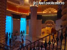 [P06] Interior cu acvariu la hotelul Atlantis » foto by station5*
 - 
<span class="allrVoted glyphicon glyphicon-heart hidden" id="av196274"></span>
<a class="m-l-10 hidden" id="sv196274" onclick="voting_Foto_DelVot(,196274,3199)" role="button">șterge vot <span class="glyphicon glyphicon-remove"></span></a>
<a id="v9196274" class=" c-red"  onclick="voting_Foto_SetVot(196274)" role="button"><span class="glyphicon glyphicon-heart-empty"></span> <b>LIKE</b> = Votează poza</a> <img class="hidden"  id="f196274W9" src="/imagini/loader.gif" border="0" /><span class="AjErrMes hidden" id="e196274ErM"></span>