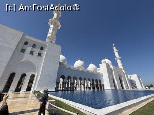 [P01] Moscheea Sheik Zayed Abu Dhabi,vedere din colț » foto by AZE
 - 
<span class="allrVoted glyphicon glyphicon-heart hidden" id="av1488091"></span>
<a class="m-l-10 hidden" id="sv1488091" onclick="voting_Foto_DelVot(,1488091,3202)" role="button">șterge vot <span class="glyphicon glyphicon-remove"></span></a>
<a id="v91488091" class=" c-red"  onclick="voting_Foto_SetVot(1488091)" role="button"><span class="glyphicon glyphicon-heart-empty"></span> <b>LIKE</b> = Votează poza</a> <img class="hidden"  id="f1488091W9" src="/imagini/loader.gif" border="0" /><span class="AjErrMes hidden" id="e1488091ErM"></span>
