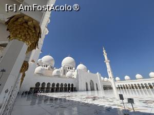 [P19] Moscheea Sheik Zayed Abu Dhabi » foto by AZE
 - 
<span class="allrVoted glyphicon glyphicon-heart hidden" id="av1488109"></span>
<a class="m-l-10 hidden" id="sv1488109" onclick="voting_Foto_DelVot(,1488109,3202)" role="button">șterge vot <span class="glyphicon glyphicon-remove"></span></a>
<a id="v91488109" class=" c-red"  onclick="voting_Foto_SetVot(1488109)" role="button"><span class="glyphicon glyphicon-heart-empty"></span> <b>LIKE</b> = Votează poza</a> <img class="hidden"  id="f1488109W9" src="/imagini/loader.gif" border="0" /><span class="AjErrMes hidden" id="e1488109ErM"></span>