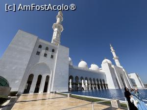 [P02] Moscheea Sheik Zayed Abu Dhabi » foto by AZE
 - 
<span class="allrVoted glyphicon glyphicon-heart hidden" id="av1488092"></span>
<a class="m-l-10 hidden" id="sv1488092" onclick="voting_Foto_DelVot(,1488092,3202)" role="button">șterge vot <span class="glyphicon glyphicon-remove"></span></a>
<a id="v91488092" class=" c-red"  onclick="voting_Foto_SetVot(1488092)" role="button"><span class="glyphicon glyphicon-heart-empty"></span> <b>LIKE</b> = Votează poza</a> <img class="hidden"  id="f1488092W9" src="/imagini/loader.gif" border="0" /><span class="AjErrMes hidden" id="e1488092ErM"></span>