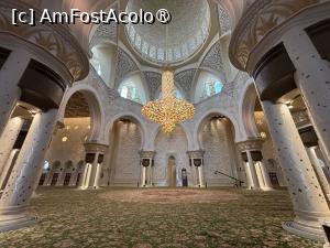 [P27] Moscheea Sheik Zayed Abu Dhabi,interior » foto by AZE
 - 
<span class="allrVoted glyphicon glyphicon-heart hidden" id="av1488117"></span>
<a class="m-l-10 hidden" id="sv1488117" onclick="voting_Foto_DelVot(,1488117,3202)" role="button">șterge vot <span class="glyphicon glyphicon-remove"></span></a>
<a id="v91488117" class=" c-red"  onclick="voting_Foto_SetVot(1488117)" role="button"><span class="glyphicon glyphicon-heart-empty"></span> <b>LIKE</b> = Votează poza</a> <img class="hidden"  id="f1488117W9" src="/imagini/loader.gif" border="0" /><span class="AjErrMes hidden" id="e1488117ErM"></span>