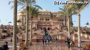 [P01] Emirates Palace » foto by samantha
 - 
<span class="allrVoted glyphicon glyphicon-heart hidden" id="av528620"></span>
<a class="m-l-10 hidden" id="sv528620" onclick="voting_Foto_DelVot(,528620,3202)" role="button">șterge vot <span class="glyphicon glyphicon-remove"></span></a>
<a id="v9528620" class=" c-red"  onclick="voting_Foto_SetVot(528620)" role="button"><span class="glyphicon glyphicon-heart-empty"></span> <b>LIKE</b> = Votează poza</a> <img class="hidden"  id="f528620W9" src="/imagini/loader.gif" border="0" /><span class="AjErrMes hidden" id="e528620ErM"></span>