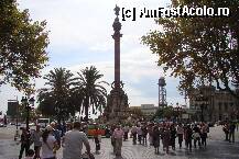 [P55] statuia lui Cristofor Columb din Port Vell( se spune ca marinarii se orientau dupa ea cas a ajunga cu bine in port mai ales pe timp de furtuna..)
Aici se ajunge din vestita strada Rambla. » foto by gabilove
 - 
<span class="allrVoted glyphicon glyphicon-heart hidden" id="av22118"></span>
<a class="m-l-10 hidden" id="sv22118" onclick="voting_Foto_DelVot(,22118,3356)" role="button">șterge vot <span class="glyphicon glyphicon-remove"></span></a>
<a id="v922118" class=" c-red"  onclick="voting_Foto_SetVot(22118)" role="button"><span class="glyphicon glyphicon-heart-empty"></span> <b>LIKE</b> = Votează poza</a> <img class="hidden"  id="f22118W9" src="/imagini/loader.gif" border="0" /><span class="AjErrMes hidden" id="e22118ErM"></span>