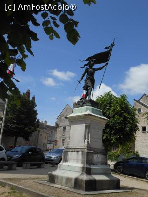 [P03] Beaugency - În centrul istoric, Monumentul Ioana d'Arc. » foto by iulianic
 - 
<span class="allrVoted glyphicon glyphicon-heart hidden" id="av1477045"></span>
<a class="m-l-10 hidden" id="sv1477045" onclick="voting_Foto_DelVot(,1477045,3364)" role="button">șterge vot <span class="glyphicon glyphicon-remove"></span></a>
<a id="v91477045" class=" c-red"  onclick="voting_Foto_SetVot(1477045)" role="button"><span class="glyphicon glyphicon-heart-empty"></span> <b>LIKE</b> = Votează poza</a> <img class="hidden"  id="f1477045W9" src="/imagini/loader.gif" border="0" /><span class="AjErrMes hidden" id="e1477045ErM"></span>