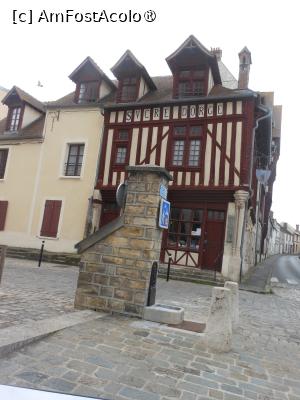 [P22] Moret-sur-Loing - un oraș medieval fortificat » foto by iulianic
 - 
<span class="allrVoted glyphicon glyphicon-heart hidden" id="av1486331"></span>
<a class="m-l-10 hidden" id="sv1486331" onclick="voting_Foto_DelVot(,1486331,3364)" role="button">șterge vot <span class="glyphicon glyphicon-remove"></span></a>
<a id="v91486331" class=" c-red"  onclick="voting_Foto_SetVot(1486331)" role="button"><span class="glyphicon glyphicon-heart-empty"></span> <b>LIKE</b> = Votează poza</a> <img class="hidden"  id="f1486331W9" src="/imagini/loader.gif" border="0" /><span class="AjErrMes hidden" id="e1486331ErM"></span>
