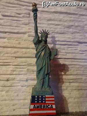 [P21] Suvenirul ce o reprezintă pe Lady Liberty » foto by Marian Preda
 - 
<span class="allrVoted glyphicon glyphicon-heart hidden" id="av679932"></span>
<a class="m-l-10 hidden" id="sv679932" onclick="voting_Foto_DelVot(,679932,3385)" role="button">șterge vot <span class="glyphicon glyphicon-remove"></span></a>
<a id="v9679932" class=" c-red"  onclick="voting_Foto_SetVot(679932)" role="button"><span class="glyphicon glyphicon-heart-empty"></span> <b>LIKE</b> = Votează poza</a> <img class="hidden"  id="f679932W9" src="/imagini/loader.gif" border="0" /><span class="AjErrMes hidden" id="e679932ErM"></span>