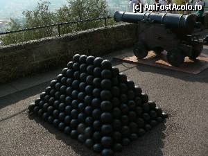 [P57] Monaco - cannon si balls in Place du Palais » foto by le_maitre
 - 
<span class="allrVoted glyphicon glyphicon-heart hidden" id="av365635"></span>
<a class="m-l-10 hidden" id="sv365635" onclick="voting_Foto_DelVot(,365635,3404)" role="button">șterge vot <span class="glyphicon glyphicon-remove"></span></a>
<a id="v9365635" class=" c-red"  onclick="voting_Foto_SetVot(365635)" role="button"><span class="glyphicon glyphicon-heart-empty"></span> <b>LIKE</b> = Votează poza</a> <img class="hidden"  id="f365635W9" src="/imagini/loader.gif" border="0" /><span class="AjErrMes hidden" id="e365635ErM"></span>