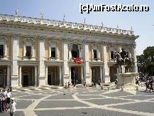 [P43] Piazza del Campidoglio, cu statuia ecvestră a lui Marc Aureliu. În spate,Palazzo Nuovo » foto by Costi
 - 
<span class="allrVoted glyphicon glyphicon-heart hidden" id="av48170"></span>
<a class="m-l-10 hidden" id="sv48170" onclick="voting_Foto_DelVot(,48170,3406)" role="button">șterge vot <span class="glyphicon glyphicon-remove"></span></a>
<a id="v948170" class=" c-red"  onclick="voting_Foto_SetVot(48170)" role="button"><span class="glyphicon glyphicon-heart-empty"></span> <b>LIKE</b> = Votează poza</a> <img class="hidden"  id="f48170W9" src="/imagini/loader.gif" border="0" /><span class="AjErrMes hidden" id="e48170ErM"></span>