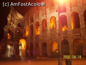 [P11] Colosseum-ul noaptea...  » foto by Tomi si Lili
 - 
<span class="allrVoted glyphicon glyphicon-heart hidden" id="av721641"></span>
<a class="m-l-10 hidden" id="sv721641" onclick="voting_Foto_DelVot(,721641,3406)" role="button">șterge vot <span class="glyphicon glyphicon-remove"></span></a>
<a id="v9721641" class=" c-red"  onclick="voting_Foto_SetVot(721641)" role="button"><span class="glyphicon glyphicon-heart-empty"></span> <b>LIKE</b> = Votează poza</a> <img class="hidden"  id="f721641W9" src="/imagini/loader.gif" border="0" /><span class="AjErrMes hidden" id="e721641ErM"></span>