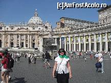 [P05] In Piata Sfantul Petru din Vatican » foto by georgiana
 - 
<span class="allrVoted glyphicon glyphicon-heart hidden" id="av210137"></span>
<a class="m-l-10 hidden" id="sv210137" onclick="voting_Foto_DelVot(,210137,3406)" role="button">șterge vot <span class="glyphicon glyphicon-remove"></span></a>
<a id="v9210137" class=" c-red"  onclick="voting_Foto_SetVot(210137)" role="button"><span class="glyphicon glyphicon-heart-empty"></span> <b>LIKE</b> = Votează poza</a> <img class="hidden"  id="f210137W9" src="/imagini/loader.gif" border="0" /><span class="AjErrMes hidden" id="e210137ErM"></span>