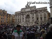 [P53] Fontana di Trevi-imagine de sus,de pe treptele bisericii » foto by georgiana
 - 
<span class="allrVoted glyphicon glyphicon-heart hidden" id="av210216"></span>
<a class="m-l-10 hidden" id="sv210216" onclick="voting_Foto_DelVot(,210216,3406)" role="button">șterge vot <span class="glyphicon glyphicon-remove"></span></a>
<a id="v9210216" class=" c-red"  onclick="voting_Foto_SetVot(210216)" role="button"><span class="glyphicon glyphicon-heart-empty"></span> <b>LIKE</b> = Votează poza</a> <img class="hidden"  id="f210216W9" src="/imagini/loader.gif" border="0" /><span class="AjErrMes hidden" id="e210216ErM"></span>