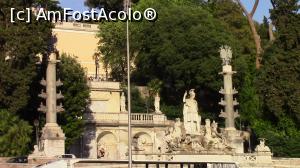 [P21] Piazza del Popolo. <p> Fontana della dea Roma/Fantana zeitei Roma. In spate se afla Terasa Pincio care face accesul catre Gradinile Borghese.  » foto by ovidiuyepi
 - 
<span class="allrVoted glyphicon glyphicon-heart hidden" id="av977425"></span>
<a class="m-l-10 hidden" id="sv977425" onclick="voting_Foto_DelVot(,977425,3406)" role="button">șterge vot <span class="glyphicon glyphicon-remove"></span></a>
<a id="v9977425" class=" c-red"  onclick="voting_Foto_SetVot(977425)" role="button"><span class="glyphicon glyphicon-heart-empty"></span> <b>LIKE</b> = Votează poza</a> <img class="hidden"  id="f977425W9" src="/imagini/loader.gif" border="0" /><span class="AjErrMes hidden" id="e977425ErM"></span>