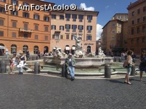 [P09] 9. În partea de nord a pieței este ”Fontana del Nettuno”.  » foto by doinafil
 - 
<span class="allrVoted glyphicon glyphicon-heart hidden" id="av884715"></span>
<a class="m-l-10 hidden" id="sv884715" onclick="voting_Foto_DelVot(,884715,3406)" role="button">șterge vot <span class="glyphicon glyphicon-remove"></span></a>
<a id="v9884715" class=" c-red"  onclick="voting_Foto_SetVot(884715)" role="button"><span class="glyphicon glyphicon-heart-empty"></span> <b>LIKE</b> = Votează poza</a> <img class="hidden"  id="f884715W9" src="/imagini/loader.gif" border="0" /><span class="AjErrMes hidden" id="e884715ErM"></span>