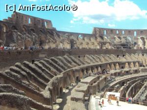 [P06] - Colosseum-Se văd locurile spectatorilor, așezați pe trepte ierarhice. » foto by doinafil
 - 
<span class="allrVoted glyphicon glyphicon-heart hidden" id="av902802"></span>
<a class="m-l-10 hidden" id="sv902802" onclick="voting_Foto_DelVot(,902802,3406)" role="button">șterge vot <span class="glyphicon glyphicon-remove"></span></a>
<a id="v9902802" class=" c-red"  onclick="voting_Foto_SetVot(902802)" role="button"><span class="glyphicon glyphicon-heart-empty"></span> <b>LIKE</b> = Votează poza</a> <img class="hidden"  id="f902802W9" src="/imagini/loader.gif" border="0" /><span class="AjErrMes hidden" id="e902802ErM"></span>