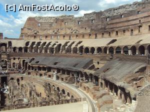 [P07] - Colosseum-Aici se vede zidul cel mai înalt rămas, unde se plătește suplimentar un ghid, dacă vrei să ajungi sus. » foto by doinafil
 - 
<span class="allrVoted glyphicon glyphicon-heart hidden" id="av902803"></span>
<a class="m-l-10 hidden" id="sv902803" onclick="voting_Foto_DelVot(,902803,3406)" role="button">șterge vot <span class="glyphicon glyphicon-remove"></span></a>
<a id="v9902803" class=" c-red"  onclick="voting_Foto_SetVot(902803)" role="button"><span class="glyphicon glyphicon-heart-empty"></span> <b>LIKE</b> = Votează poza</a> <img class="hidden"  id="f902803W9" src="/imagini/loader.gif" border="0" /><span class="AjErrMes hidden" id="e902803ErM"></span>