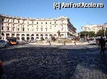 [P02] Roma: Piazza della Republica cu Fontana delle Naiadi în centru » foto by mariana.olaru
 - 
<span class="allrVoted glyphicon glyphicon-heart hidden" id="av207271"></span>
<a class="m-l-10 hidden" id="sv207271" onclick="voting_Foto_DelVot(,207271,3406)" role="button">șterge vot <span class="glyphicon glyphicon-remove"></span></a>
<a id="v9207271" class=" c-red"  onclick="voting_Foto_SetVot(207271)" role="button"><span class="glyphicon glyphicon-heart-empty"></span> <b>LIKE</b> = Votează poza</a> <img class="hidden"  id="f207271W9" src="/imagini/loader.gif" border="0" /><span class="AjErrMes hidden" id="e207271ErM"></span>