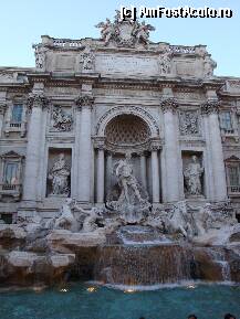 [P96] Roma-monumentala Fontana di Trevi » foto by mariana.olaru
 - 
<span class="allrVoted glyphicon glyphicon-heart hidden" id="av207399"></span>
<a class="m-l-10 hidden" id="sv207399" onclick="voting_Foto_DelVot(,207399,3406)" role="button">șterge vot <span class="glyphicon glyphicon-remove"></span></a>
<a id="v9207399" class=" c-red"  onclick="voting_Foto_SetVot(207399)" role="button"><span class="glyphicon glyphicon-heart-empty"></span> <b>LIKE</b> = Votează poza</a> <img class="hidden"  id="f207399W9" src="/imagini/loader.gif" border="0" /><span class="AjErrMes hidden" id="e207399ErM"></span>