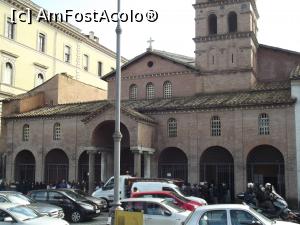 [P35] Biserica Santa Maria in Cosmedin, mulţimea aceea de oameni era coada la Bocca della Verita » foto by irinad
 - 
<span class="allrVoted glyphicon glyphicon-heart hidden" id="av838434"></span>
<a class="m-l-10 hidden" id="sv838434" onclick="voting_Foto_DelVot(,838434,3406)" role="button">șterge vot <span class="glyphicon glyphicon-remove"></span></a>
<a id="v9838434" class=" c-red"  onclick="voting_Foto_SetVot(838434)" role="button"><span class="glyphicon glyphicon-heart-empty"></span> <b>LIKE</b> = Votează poza</a> <img class="hidden"  id="f838434W9" src="/imagini/loader.gif" border="0" /><span class="AjErrMes hidden" id="e838434ErM"></span>