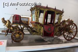 [P06] Lisboa, Museu Nacional dos Coches, Coche do Papa Clemente XI, sec. 18 » foto by mprofeanu
 - 
<span class="allrVoted glyphicon glyphicon-heart hidden" id="av1005798"></span>
<a class="m-l-10 hidden" id="sv1005798" onclick="voting_Foto_DelVot(,1005798,3414)" role="button">șterge vot <span class="glyphicon glyphicon-remove"></span></a>
<a id="v91005798" class=" c-red"  onclick="voting_Foto_SetVot(1005798)" role="button"><span class="glyphicon glyphicon-heart-empty"></span> <b>LIKE</b> = Votează poza</a> <img class="hidden"  id="f1005798W9" src="/imagini/loader.gif" border="0" /><span class="AjErrMes hidden" id="e1005798ErM"></span>