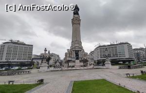 [P04] 29 dec. 2022.

29. dec. 2022.

Praca Marquese de Pombal. În mijloc se află coloana în vârful căreia este statuia impunătoare a marelui marchiz. » foto by ovidiuyepi
 - 
<span class="allrVoted glyphicon glyphicon-heart hidden" id="av1395592"></span>
<a class="m-l-10 hidden" id="sv1395592" onclick="voting_Foto_DelVot(,1395592,3414)" role="button">șterge vot <span class="glyphicon glyphicon-remove"></span></a>
<a id="v91395592" class=" c-red"  onclick="voting_Foto_SetVot(1395592)" role="button"><span class="glyphicon glyphicon-heart-empty"></span> <b>LIKE</b> = Votează poza</a> <img class="hidden"  id="f1395592W9" src="/imagini/loader.gif" border="0" /><span class="AjErrMes hidden" id="e1395592ErM"></span>