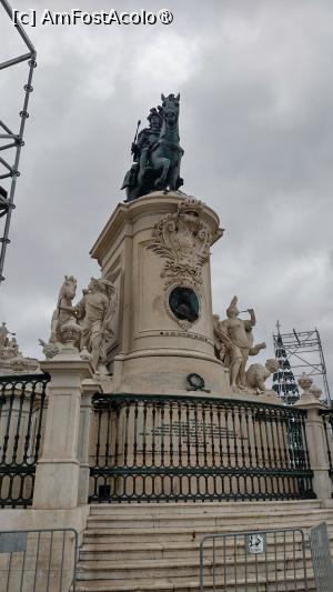 [P32] Statuia ecvestră a regelui Dom Jose I din Praca do Comercio. » foto by ovidiuyepi
 - 
<span class="allrVoted glyphicon glyphicon-heart hidden" id="av1397063"></span>
<a class="m-l-10 hidden" id="sv1397063" onclick="voting_Foto_DelVot(,1397063,3414)" role="button">șterge vot <span class="glyphicon glyphicon-remove"></span></a>
<a id="v91397063" class=" c-red"  onclick="voting_Foto_SetVot(1397063)" role="button"><span class="glyphicon glyphicon-heart-empty"></span> <b>LIKE</b> = Votează poza</a> <img class="hidden"  id="f1397063W9" src="/imagini/loader.gif" border="0" /><span class="AjErrMes hidden" id="e1397063ErM"></span>