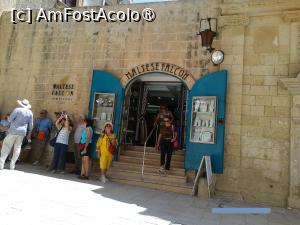 [P43] 43. Nu este bar. este un magazin de bijuterii. » foto by msnd
 - 
<span class="allrVoted glyphicon glyphicon-heart hidden" id="av1520768"></span>
<a class="m-l-10 hidden" id="sv1520768" onclick="voting_Foto_DelVot(,1520768,3421)" role="button">șterge vot <span class="glyphicon glyphicon-remove"></span></a>
<a id="v91520768" class=" c-red"  onclick="voting_Foto_SetVot(1520768)" role="button"><span class="glyphicon glyphicon-heart-empty"></span> <b>LIKE</b> = Votează poza</a> <img class="hidden"  id="f1520768W9" src="/imagini/loader.gif" border="0" /><span class="AjErrMes hidden" id="e1520768ErM"></span>