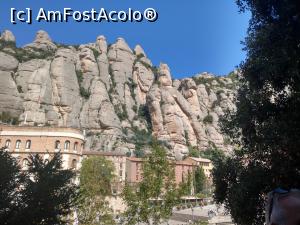 [P10] Stâncile și mânăstirea văzute din funicular. <p> Priveliști -Mânăstirea Montserrat.  » foto by maryka
 - 
<span class="allrVoted glyphicon glyphicon-heart hidden" id="av1122008"></span>
<a class="m-l-10 hidden" id="sv1122008" onclick="voting_Foto_DelVot(,1122008,3448)" role="button">șterge vot <span class="glyphicon glyphicon-remove"></span></a>
<a id="v91122008" class=" c-red"  onclick="voting_Foto_SetVot(1122008)" role="button"><span class="glyphicon glyphicon-heart-empty"></span> <b>LIKE</b> = Votează poza</a> <img class="hidden"  id="f1122008W9" src="/imagini/loader.gif" border="0" /><span class="AjErrMes hidden" id="e1122008ErM"></span>