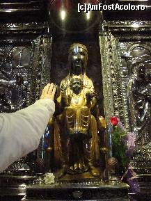 [P58] Cripta Morenetei din Basilica Miracolelor Preasfintei Fecioare Maria din Montserrat : o umilă aspirație spre ajutorul și protecția Maicii Domnului » foto by mariana.olaru
 - 
<span class="allrVoted glyphicon glyphicon-heart hidden" id="av305600"></span>
<a class="m-l-10 hidden" id="sv305600" onclick="voting_Foto_DelVot(,305600,3448)" role="button">șterge vot <span class="glyphicon glyphicon-remove"></span></a>
<a id="v9305600" class=" c-red"  onclick="voting_Foto_SetVot(305600)" role="button"><span class="glyphicon glyphicon-heart-empty"></span> <b>LIKE</b> = Votează poza</a> <img class="hidden"  id="f305600W9" src="/imagini/loader.gif" border="0" /><span class="AjErrMes hidden" id="e305600ErM"></span>