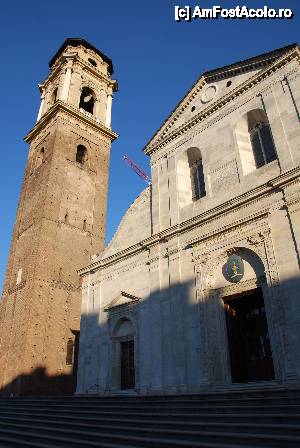 [P12] Torino, Duomo di San Giovanni » foto by unq
 - 
<span class="allrVoted glyphicon glyphicon-heart hidden" id="av474964"></span>
<a class="m-l-10 hidden" id="sv474964" onclick="voting_Foto_DelVot(,474964,3466)" role="button">șterge vot <span class="glyphicon glyphicon-remove"></span></a>
<a id="v9474964" class=" c-red"  onclick="voting_Foto_SetVot(474964)" role="button"><span class="glyphicon glyphicon-heart-empty"></span> <b>LIKE</b> = Votează poza</a> <img class="hidden"  id="f474964W9" src="/imagini/loader.gif" border="0" /><span class="AjErrMes hidden" id="e474964ErM"></span>