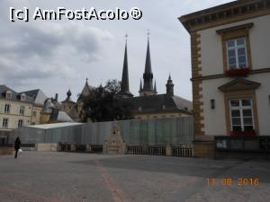 [P11] Luxemburg - În Place Guillaume II, Monumentul Michel Rodange. » foto by iulianic
 - 
<span class="allrVoted glyphicon glyphicon-heart hidden" id="av1200386"></span>
<a class="m-l-10 hidden" id="sv1200386" onclick="voting_Foto_DelVot(,1200386,3489)" role="button">șterge vot <span class="glyphicon glyphicon-remove"></span></a>
<a id="v91200386" class=" c-red"  onclick="voting_Foto_SetVot(1200386)" role="button"><span class="glyphicon glyphicon-heart-empty"></span> <b>LIKE</b> = Votează poza</a> <img class="hidden"  id="f1200386W9" src="/imagini/loader.gif" border="0" /><span class="AjErrMes hidden" id="e1200386ErM"></span>