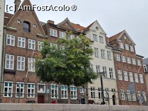 [P77] Copenhaga, Case pozate de pe vas » foto by mprofeanu
 - 
<span class="allrVoted glyphicon glyphicon-heart hidden" id="av1506290"></span>
<a class="m-l-10 hidden" id="sv1506290" onclick="voting_Foto_DelVot(,1506290,3497)" role="button">șterge vot <span class="glyphicon glyphicon-remove"></span></a>
<a id="v91506290" class=" c-red"  onclick="voting_Foto_SetVot(1506290)" role="button"><span class="glyphicon glyphicon-heart-empty"></span> <b>LIKE</b> = Votează poza</a> <img class="hidden"  id="f1506290W9" src="/imagini/loader.gif" border="0" /><span class="AjErrMes hidden" id="e1506290ErM"></span>