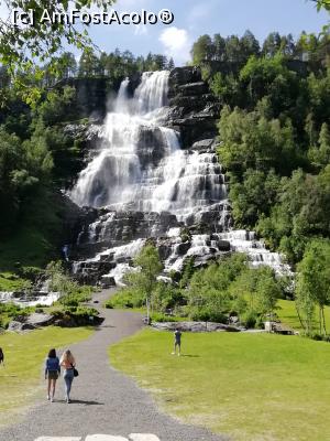 [P06] Cascada Tvindefossen » foto by Marius 72
 - 
<span class="allrVoted glyphicon glyphicon-heart hidden" id="av1146108"></span>
<a class="m-l-10 hidden" id="sv1146108" onclick="voting_Foto_DelVot(,1146108,3499)" role="button">șterge vot <span class="glyphicon glyphicon-remove"></span></a>
<a id="v91146108" class=" c-red"  onclick="voting_Foto_SetVot(1146108)" role="button"><span class="glyphicon glyphicon-heart-empty"></span> <b>LIKE</b> = Votează poza</a> <img class="hidden"  id="f1146108W9" src="/imagini/loader.gif" border="0" /><span class="AjErrMes hidden" id="e1146108ErM"></span>