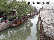 [P01] Canal pe raul Dongshi. Imaginea ne arata cum arata barcile Kungfu.  » foto by Marian Preda
 - 
<span class="allrVoted glyphicon glyphicon-heart hidden" id="av351005"></span>
<a class="m-l-10 hidden" id="sv351005" onclick="voting_Foto_DelVot(,351005,3501)" role="button">șterge vot <span class="glyphicon glyphicon-remove"></span></a>
<a id="v9351005" class=" c-red"  onclick="voting_Foto_SetVot(351005)" role="button"><span class="glyphicon glyphicon-heart-empty"></span> <b>LIKE</b> = Votează poza</a> <img class="hidden"  id="f351005W9" src="/imagini/loader.gif" border="0" /><span class="AjErrMes hidden" id="e351005ErM"></span>