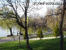 [P20] Parcul e destul de curat si avem si bodyguarzi care mai patruleaza pe alei » foto by ionescunic
 - 
<span class="allrVoted glyphicon glyphicon-heart hidden" id="av65127"></span>
<a class="m-l-10 hidden" id="sv65127" onclick="voting_Foto_DelVot(,65127,3511)" role="button">șterge vot <span class="glyphicon glyphicon-remove"></span></a>
<a id="v965127" class=" c-red"  onclick="voting_Foto_SetVot(65127)" role="button"><span class="glyphicon glyphicon-heart-empty"></span> <b>LIKE</b> = Votează poza</a> <img class="hidden"  id="f65127W9" src="/imagini/loader.gif" border="0" /><span class="AjErrMes hidden" id="e65127ErM"></span>