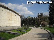 [P12] Criptele din jurul Monumentului » foto by laurentiucapac
 - 
<span class="allrVoted glyphicon glyphicon-heart hidden" id="av65866"></span>
<a class="m-l-10 hidden" id="sv65866" onclick="voting_Foto_DelVot(,65866,3511)" role="button">șterge vot <span class="glyphicon glyphicon-remove"></span></a>
<a id="v965866" class=" c-red"  onclick="voting_Foto_SetVot(65866)" role="button"><span class="glyphicon glyphicon-heart-empty"></span> <b>LIKE</b> = Votează poza</a> <img class="hidden"  id="f65866W9" src="/imagini/loader.gif" border="0" /><span class="AjErrMes hidden" id="e65866ErM"></span>