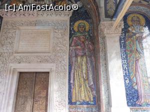 [P10] Mănăstirea Antim - Pridvorul și intrarea în biserică. » foto by iulianic
 - 
<span class="allrVoted glyphicon glyphicon-heart hidden" id="av1215824"></span>
<a class="m-l-10 hidden" id="sv1215824" onclick="voting_Foto_DelVot(,1215824,3511)" role="button">șterge vot <span class="glyphicon glyphicon-remove"></span></a>
<a id="v91215824" class=" c-red"  onclick="voting_Foto_SetVot(1215824)" role="button"><span class="glyphicon glyphicon-heart-empty"></span> <b>LIKE</b> = Votează poza</a> <img class="hidden"  id="f1215824W9" src="/imagini/loader.gif" border="0" /><span class="AjErrMes hidden" id="e1215824ErM"></span>