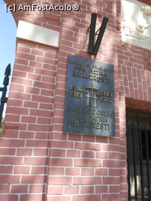 [P03] Cimitirul de onoare Pro Patria - București. La intrare, placa în germană și română. » foto by iulianic
 - 
<span class="allrVoted glyphicon glyphicon-heart hidden" id="av1225708"></span>
<a class="m-l-10 hidden" id="sv1225708" onclick="voting_Foto_DelVot(,1225708,3511)" role="button">șterge vot <span class="glyphicon glyphicon-remove"></span></a>
<a id="v91225708" class=" c-red"  onclick="voting_Foto_SetVot(1225708)" role="button"><span class="glyphicon glyphicon-heart-empty"></span> <b>LIKE</b> = Votează poza</a> <img class="hidden"  id="f1225708W9" src="/imagini/loader.gif" border="0" /><span class="AjErrMes hidden" id="e1225708ErM"></span>