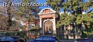 [P23] București - Casă veche în Calea Șerban Vodă. » foto by iulianic
 - 
<span class="allrVoted glyphicon glyphicon-heart hidden" id="av1471596"></span>
<a class="m-l-10 hidden" id="sv1471596" onclick="voting_Foto_DelVot(,1471596,3511)" role="button">șterge vot <span class="glyphicon glyphicon-remove"></span></a>
<a id="v91471596" class=" c-red"  onclick="voting_Foto_SetVot(1471596)" role="button"><span class="glyphicon glyphicon-heart-empty"></span> <b>LIKE</b> = Votează poza</a> <img class="hidden"  id="f1471596W9" src="/imagini/loader.gif" border="0" /><span class="AjErrMes hidden" id="e1471596ErM"></span>