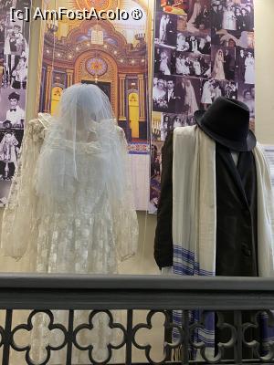 [P11] Templul Unirea Sfântă București. Haine tradiționale de nuntă. » foto by Floria
 - 
<span class="allrVoted glyphicon glyphicon-heart hidden" id="av1518657"></span>
<a class="m-l-10 hidden" id="sv1518657" onclick="voting_Foto_DelVot(,1518657,3511)" role="button">șterge vot <span class="glyphicon glyphicon-remove"></span></a>
<a id="v91518657" class=" c-red"  onclick="voting_Foto_SetVot(1518657)" role="button"><span class="glyphicon glyphicon-heart-empty"></span> <b>LIKE</b> = Votează poza</a> <img class="hidden"  id="f1518657W9" src="/imagini/loader.gif" border="0" /><span class="AjErrMes hidden" id="e1518657ErM"></span>
